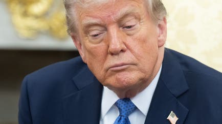 Trump Blocked From Facebook and Instagram ‘Indefinitely’